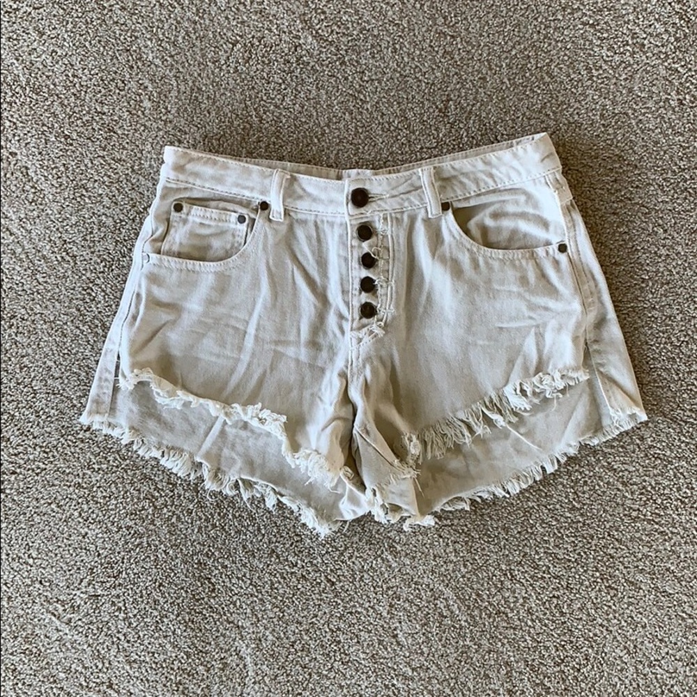 C’isa white jean shorts